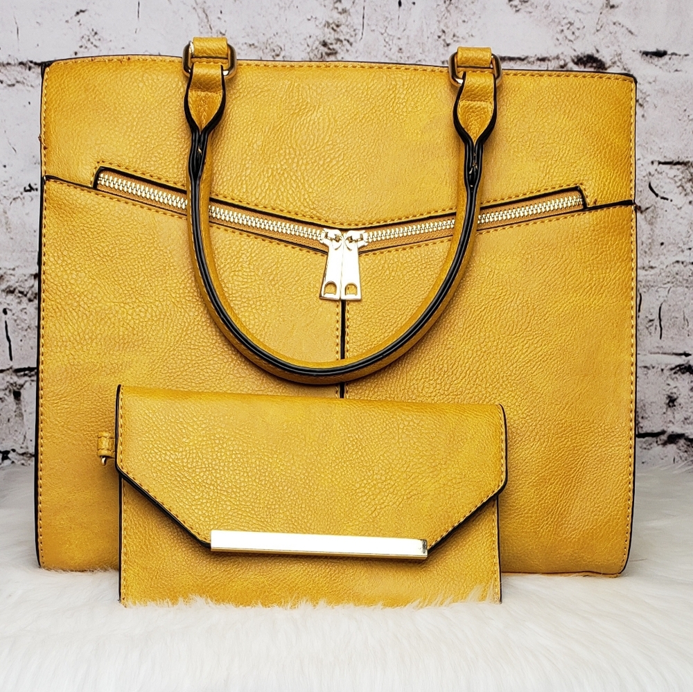 Ellie's bag